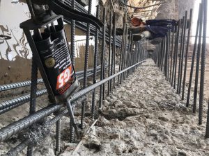 Trong quá trình khoan cấy thép cột, sử dụng hóa chất là phương án mang lại hiệu quả được đánh giá khá cao hiện nay